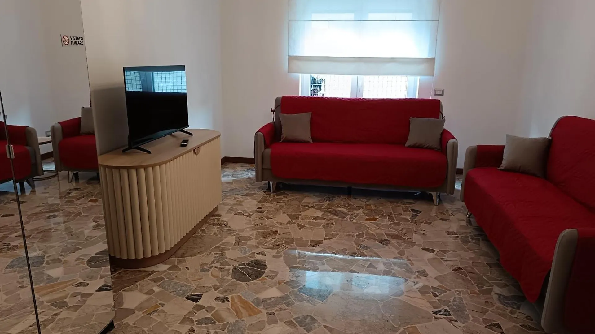 莱尼亚诺Residenza Magenta住宿加早餐旅馆
